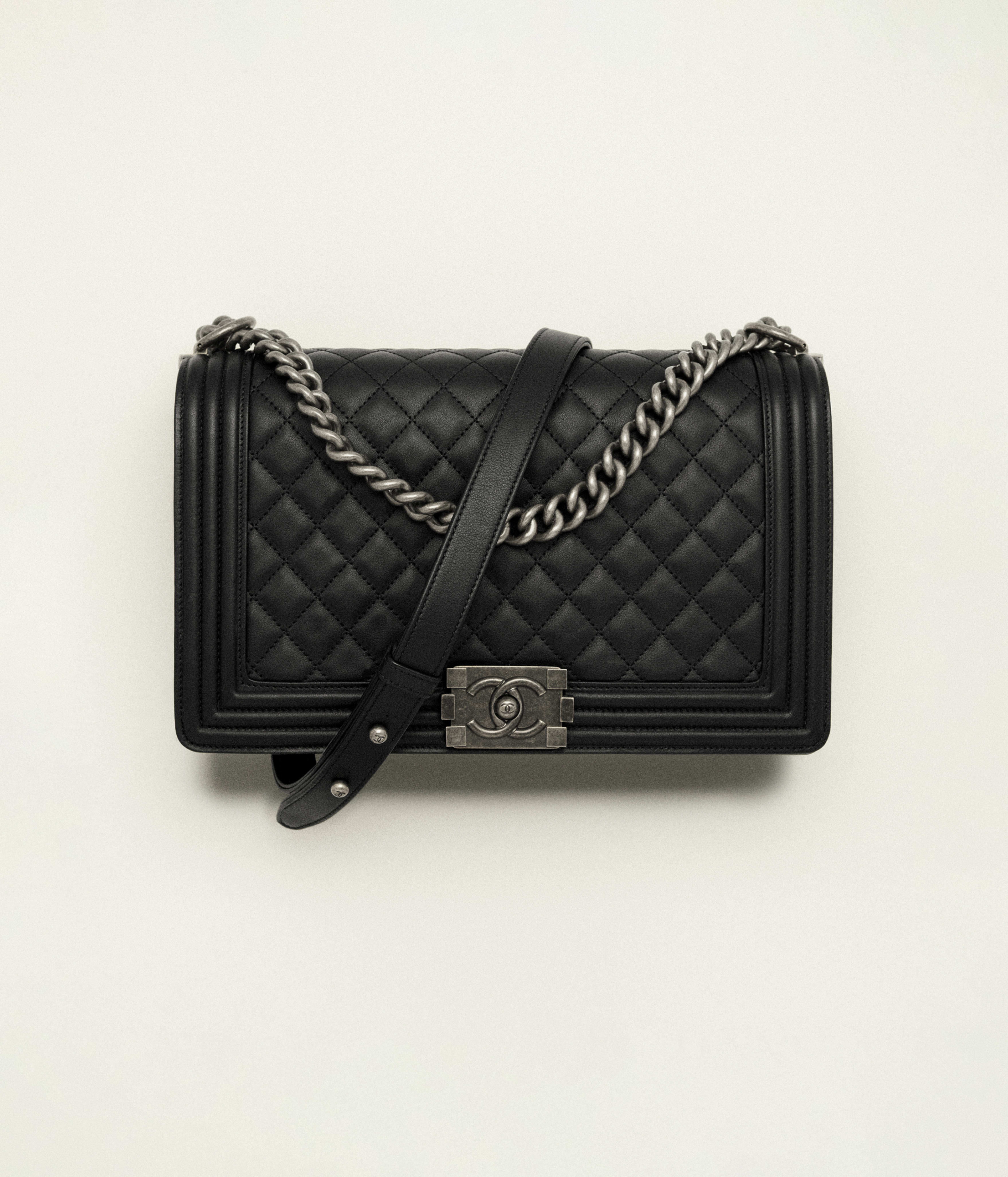 Large BOY CHANEL Handbag - A92193Y0995394305